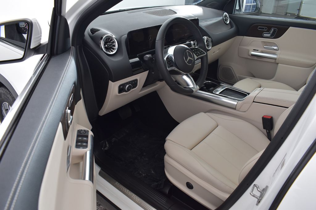 Thumbnail: 2026 Mercedes-Benz GLA - 14