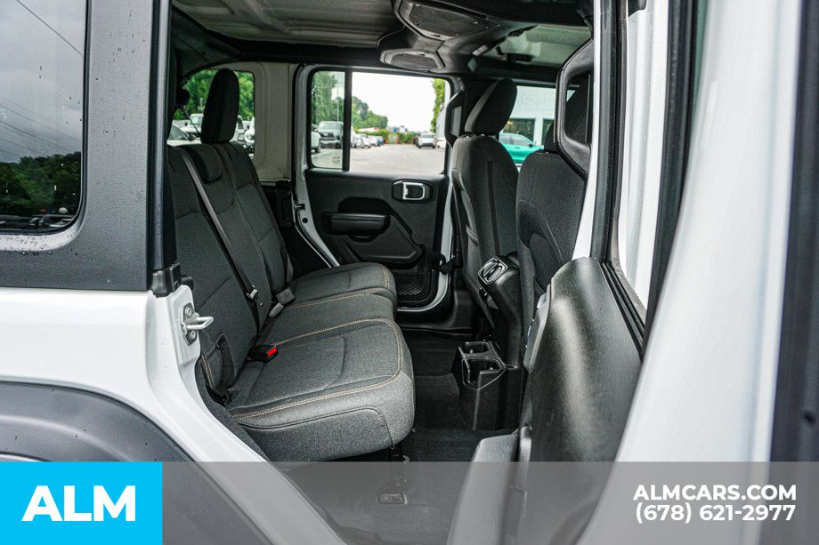 Used 2025 White Jeep Sport S image 22