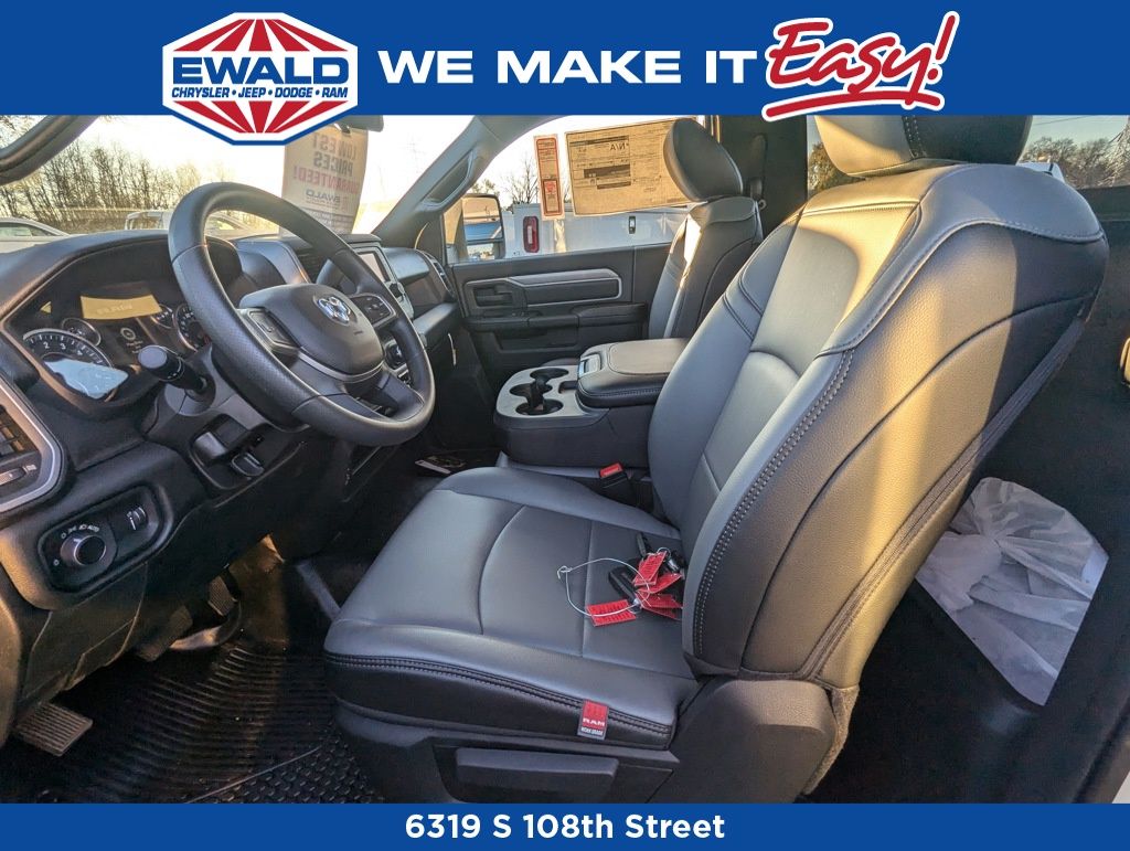 2024 RAM 3500 Tradesman photo
