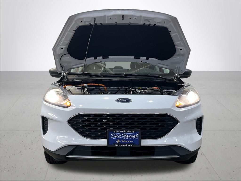 2022 Ford Escape Hybrid SE