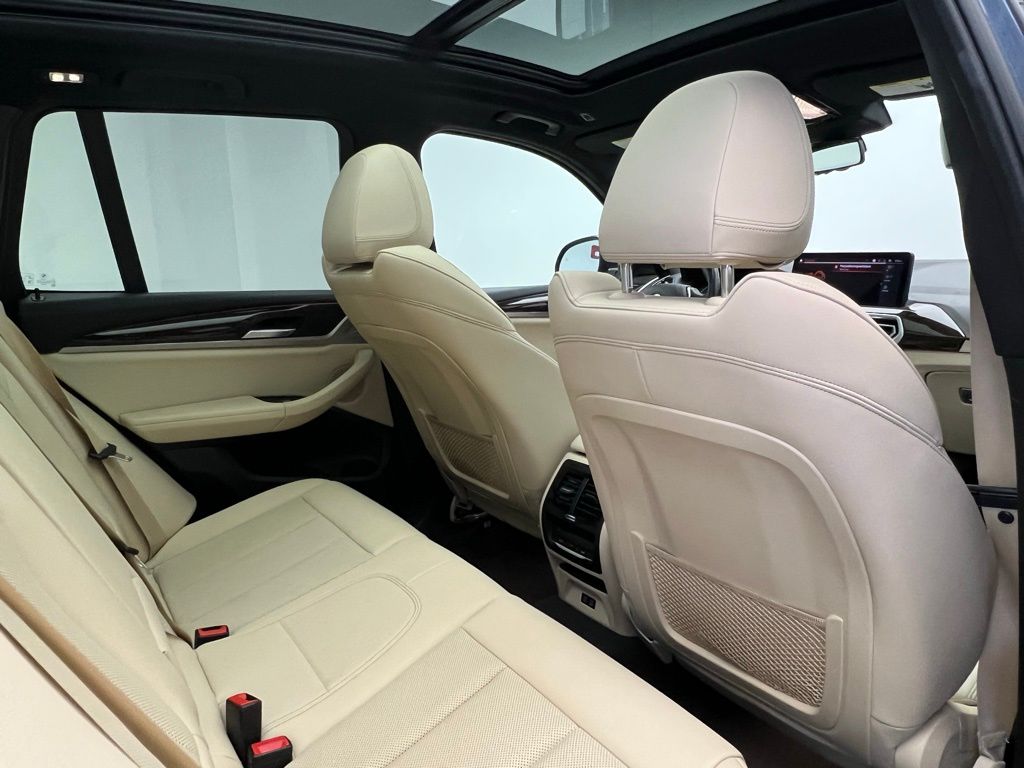 Thumbnail: 2022 BMW X3 - 8