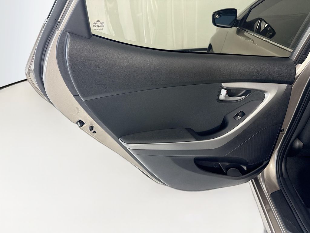 Thumbnail: 2015 Hyundai Elantra - 26