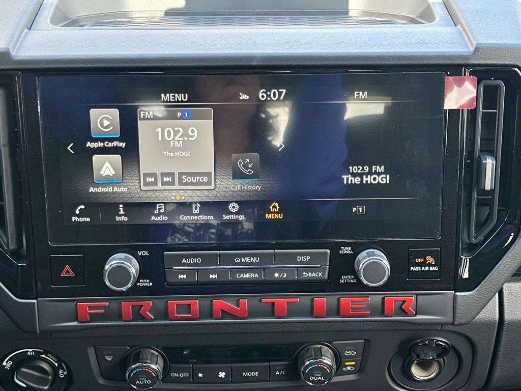 2025 Nissan Frontier PRO-4X photo