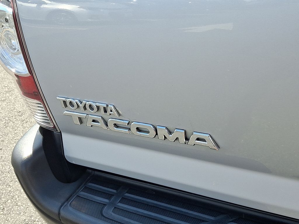 Thumbnail: 2011 Toyota Tacoma - 30