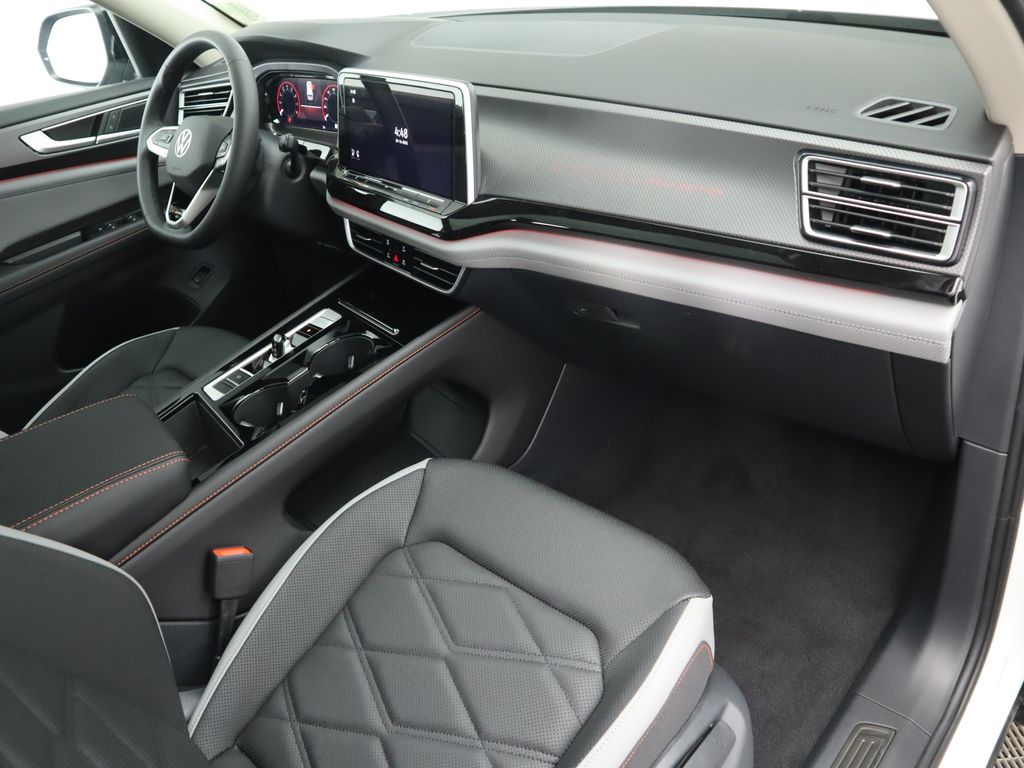 Thumbnail: 2025 Volkswagen Atlas - 18