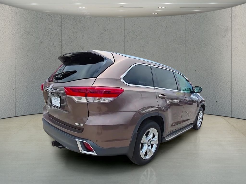 Used 2019 Toyota Highlander SUV