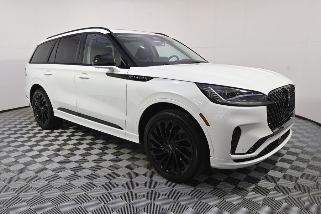 New 2026 White Lincoln Reserve image 8