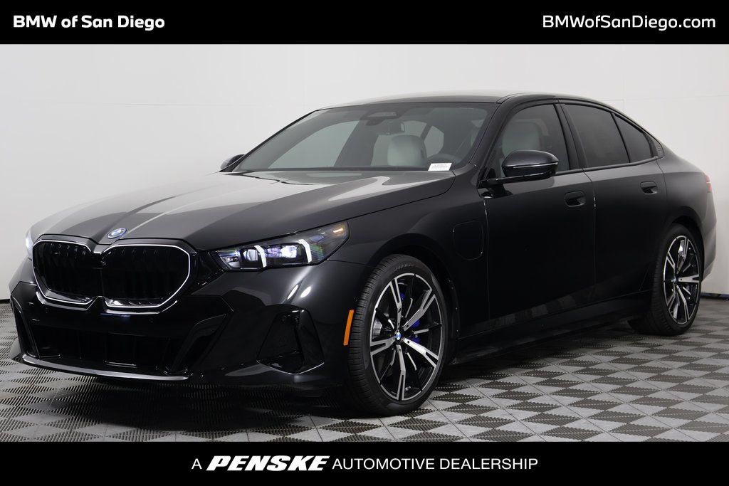 Thumbnail: 2027 BMW 5 Series - 1