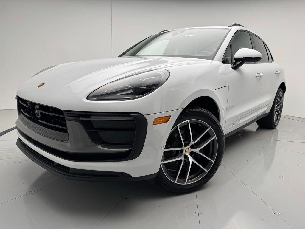 2024 Porsche Macan T -
                Wilmington, NC