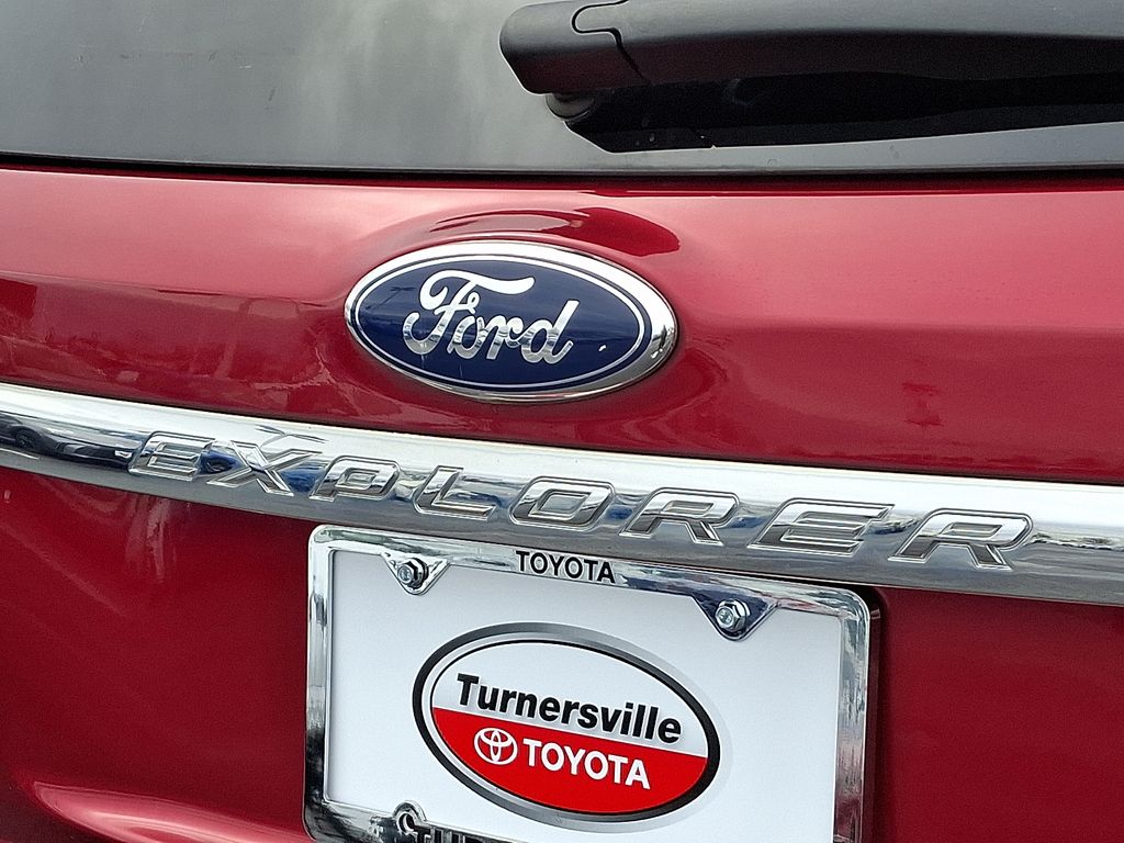 Thumbnail: 2015 Ford Explorer - 30