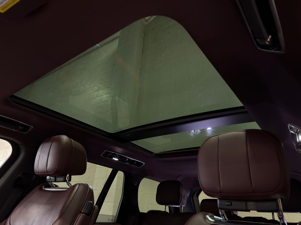 Thumbnail: 2024 Land Rover Range Rover - 7