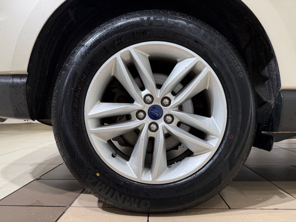 Thumbnail: 2017 Ford Edge - 9