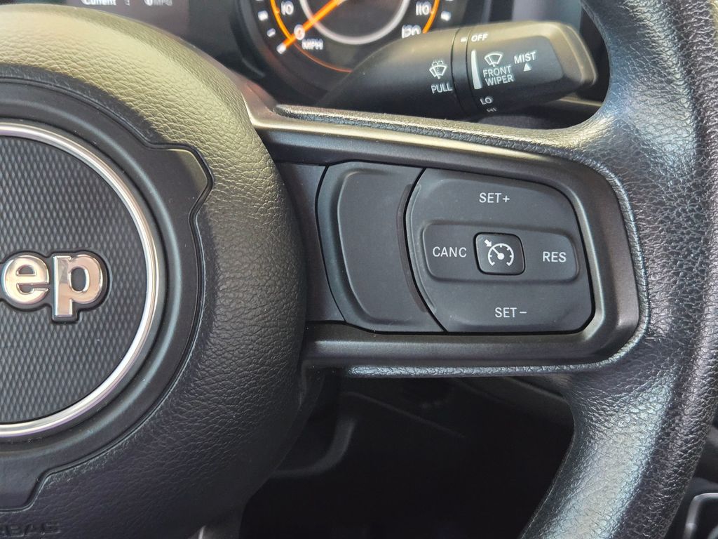 Used 2025 Jeep Wrangler SUV