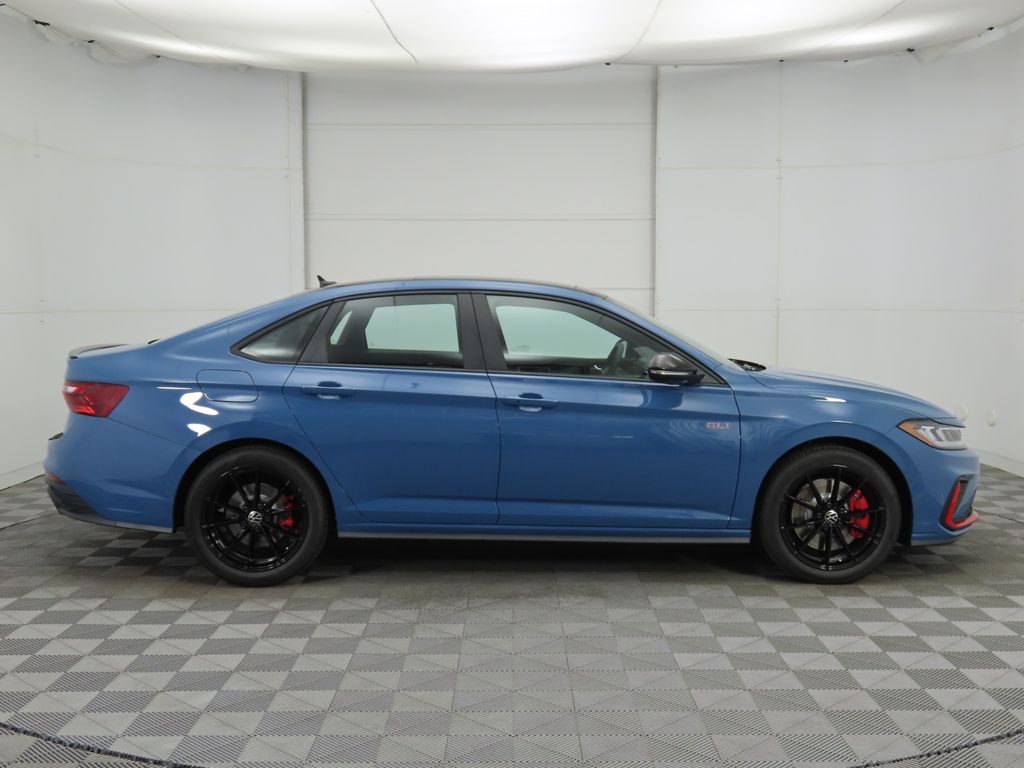 Thumbnail: 2026 Volkswagen Jetta - 4