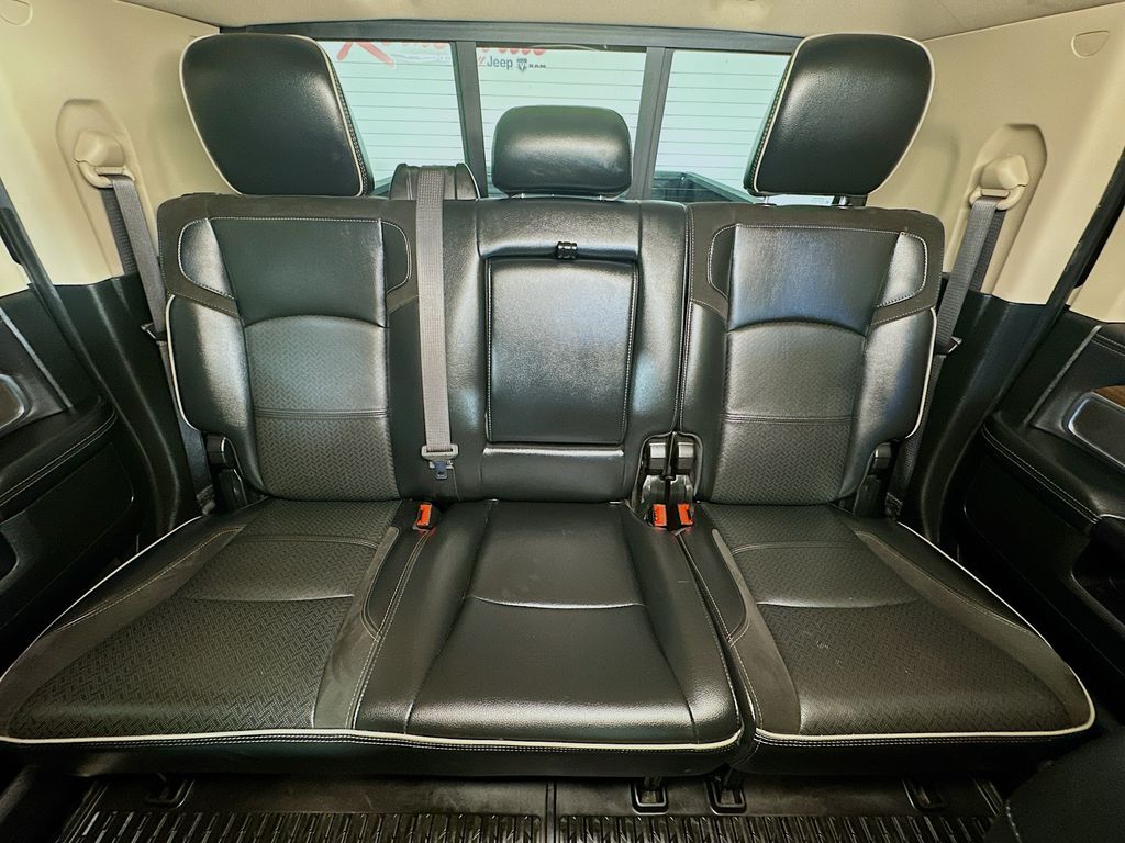 Used 2022 Black Ram Laramie image 13