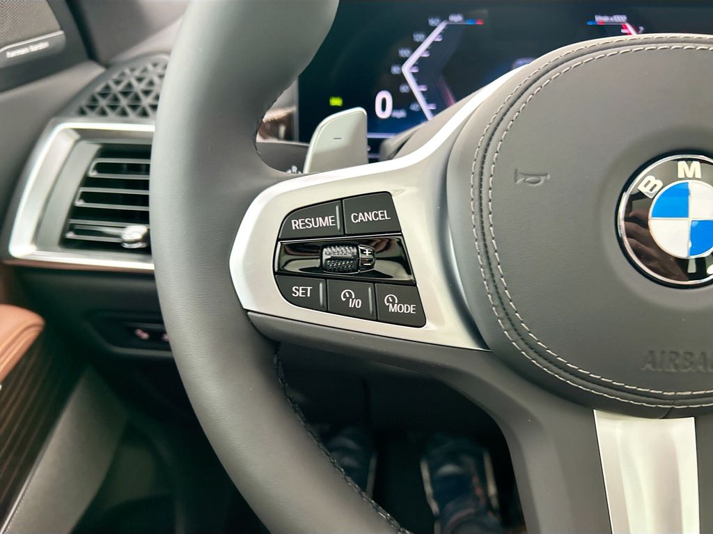 Thumbnail: 2026 BMW X5 - 11