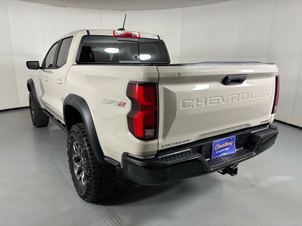 View vehicle photo 7