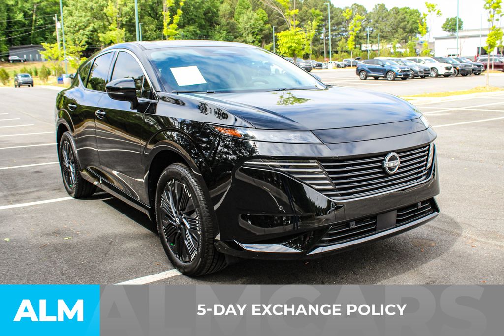 Used 2025 Black Nissan Platinum image 4