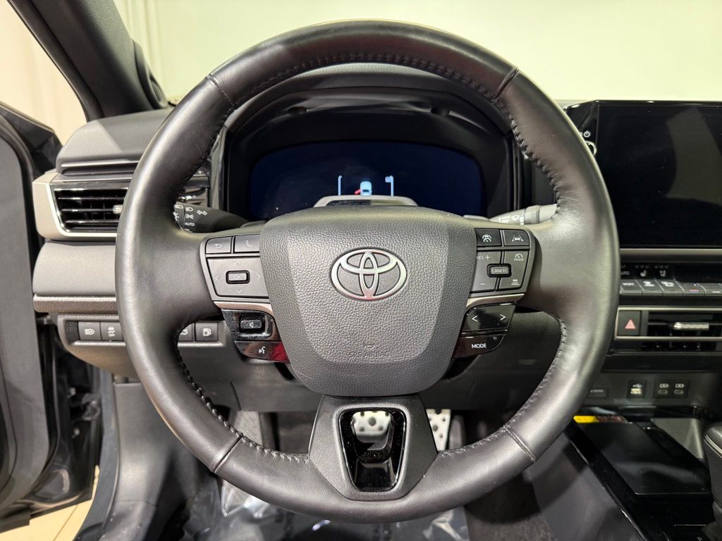 Thumbnail: 2025 Toyota Camry - 23
