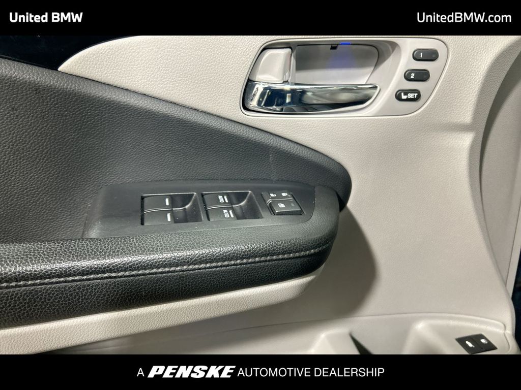 Thumbnail: 2019 Honda Pilot - 11