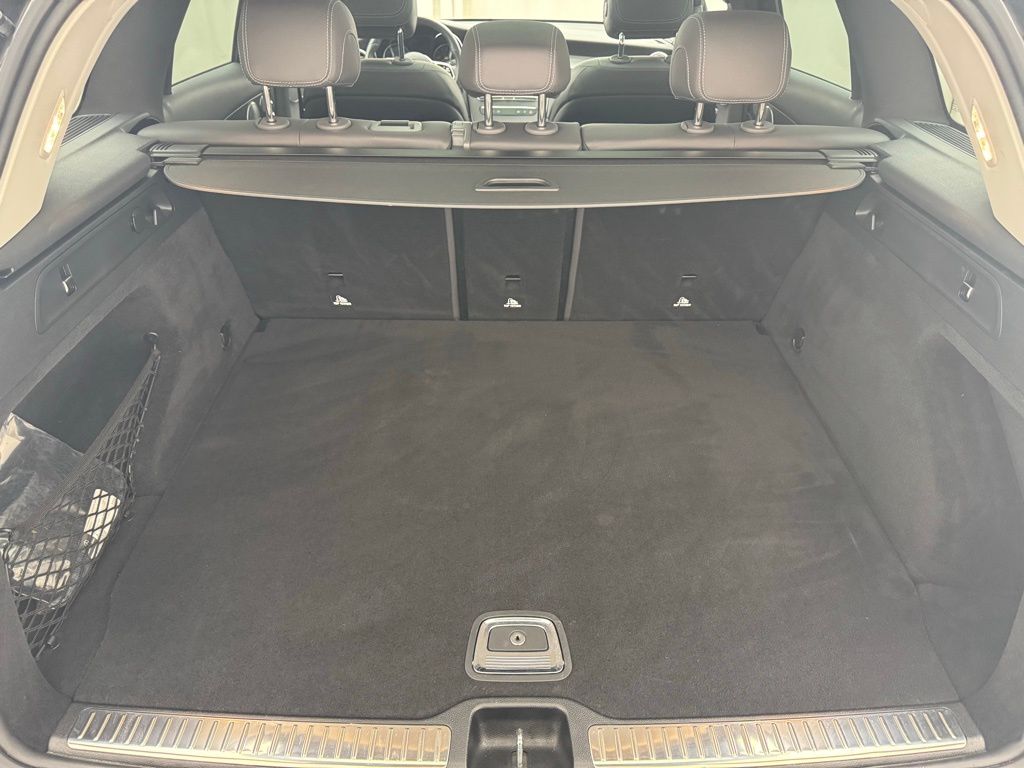 2020 Mercedes-Benz GLC 300 10