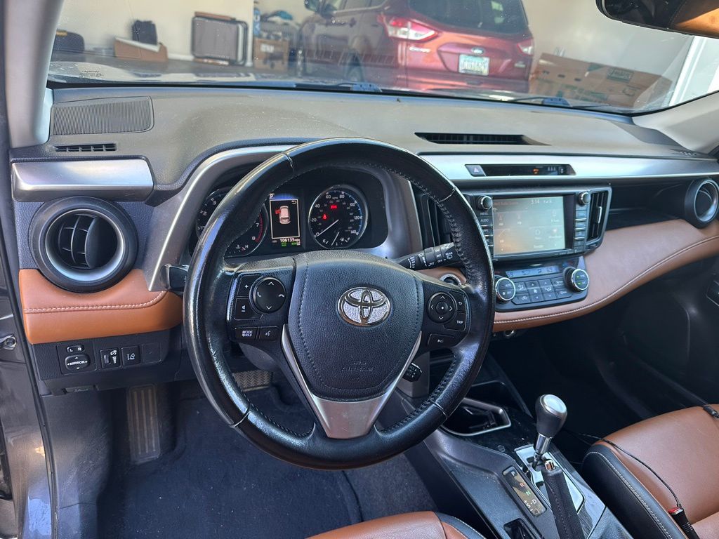 Thumbnail: 2018 Toyota RAV4 - 6