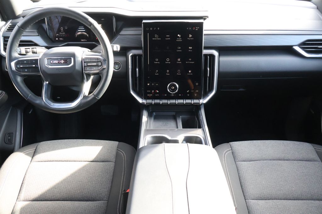 Thumbnail: 2025 GMC Acadia - 17