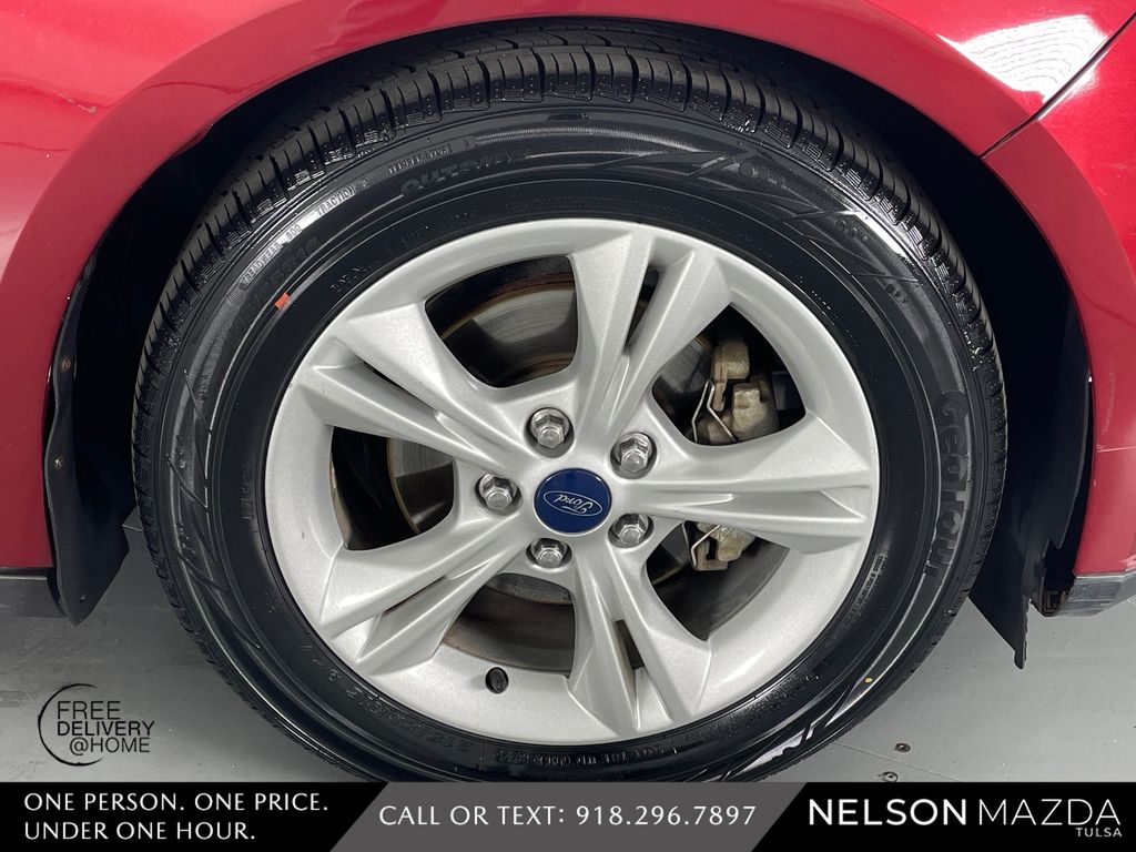 Used 2014 Red Ford SE image 14