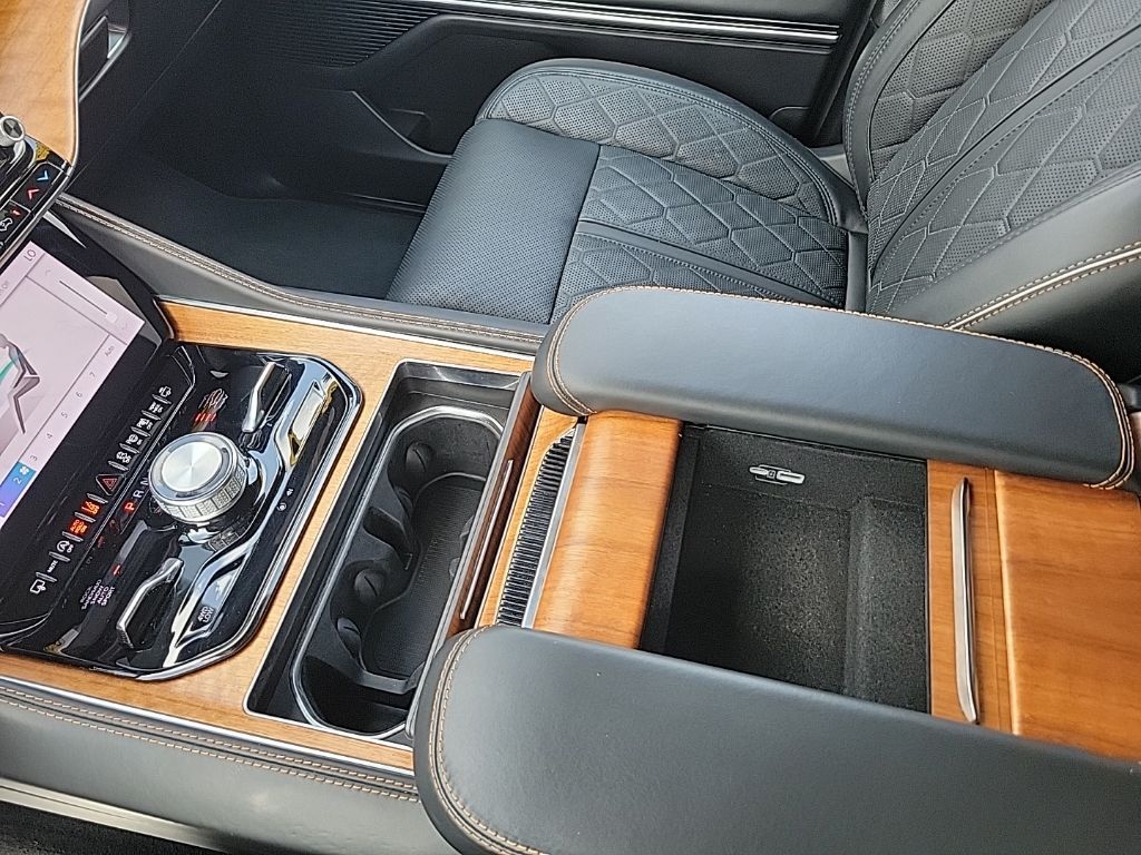 Used 2024 Jeep Grand Wagoneer SUV