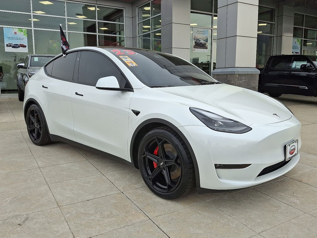 Thumbnail: 2023 Tesla Model Y - 3