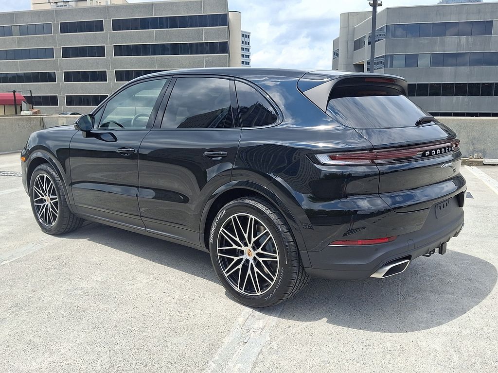 Thumbnail: 2026 Porsche Cayenne - 3