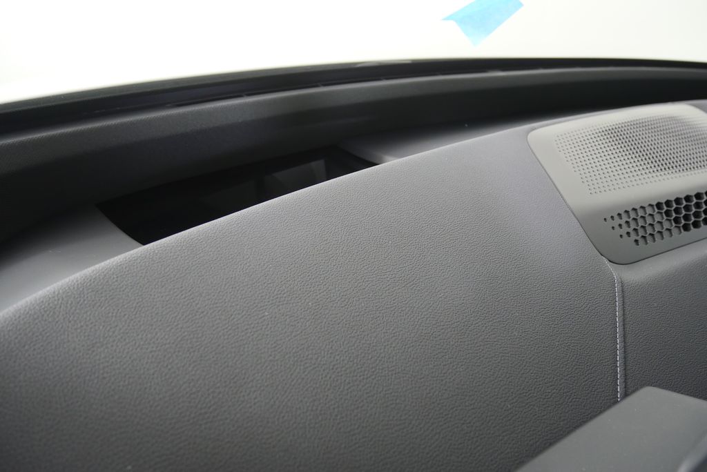 Thumbnail: 2026 BMW iX - 18