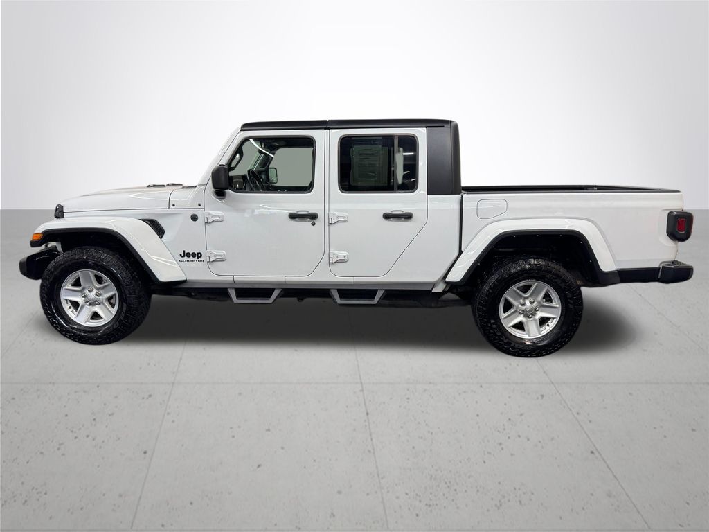 2022 Jeep Gladiator Sport