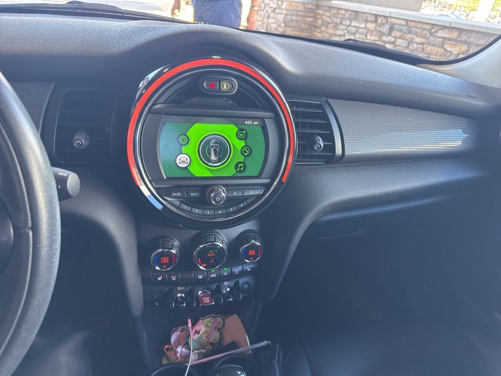 Thumbnail: 2020 MINI Cooper - 7