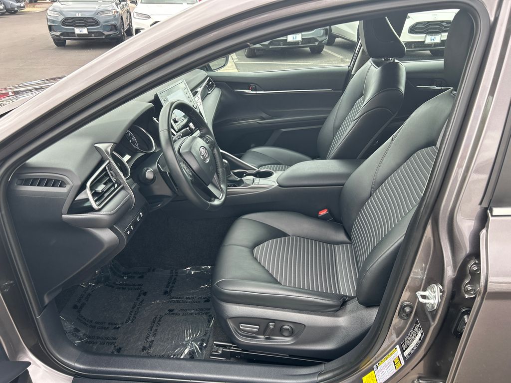2023 Toyota Camry SE 9