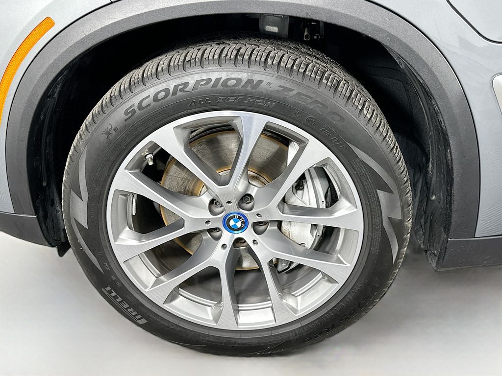 Thumbnail: 2025 BMW X5 - 32