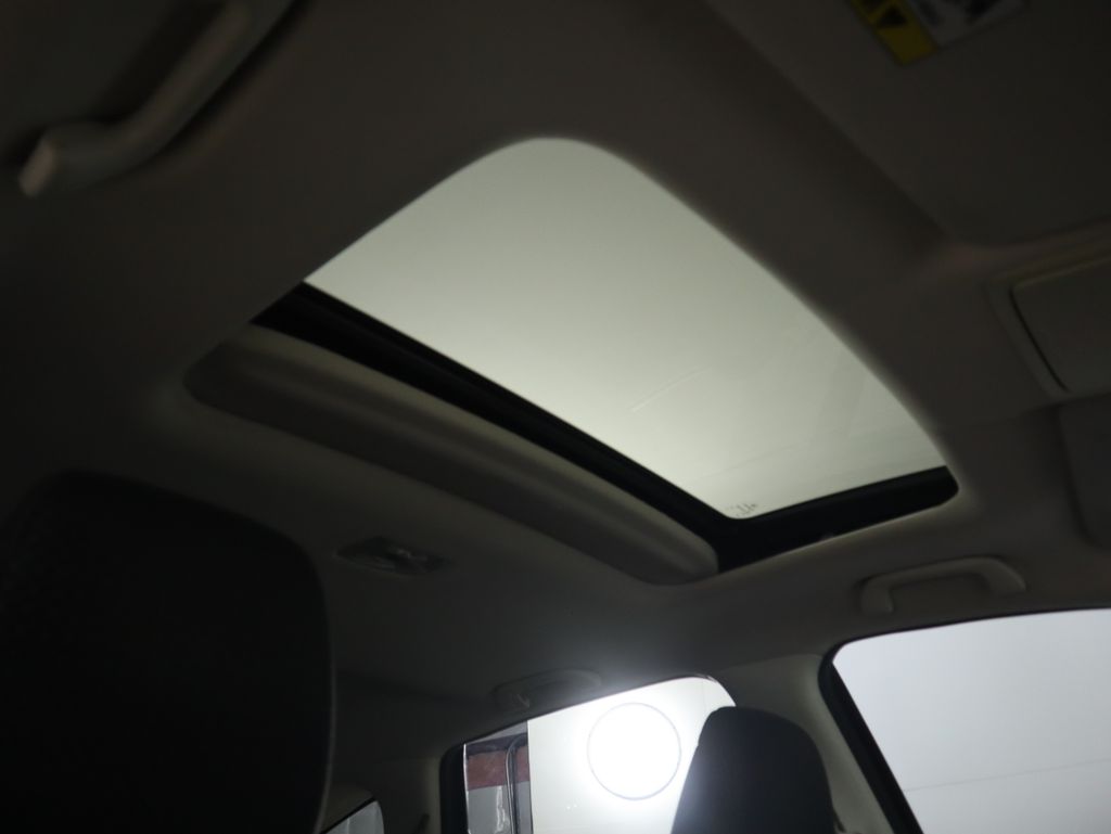 Thumbnail: 2016 Honda CR-V - 18