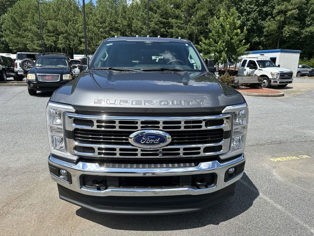 2024 Ford F-350SD XLT 2