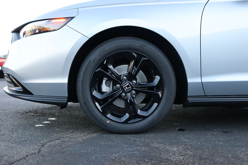 2025 Honda Accord SE 10