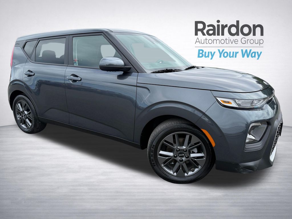 Gravity Gray 2021 Kia Soul SUV / Crossover Front-Wheel Drive Continuously Variable Transmission