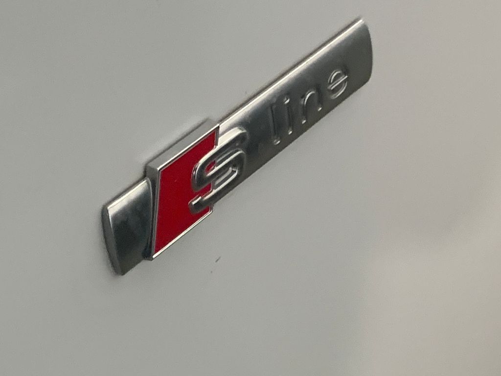 Thumbnail: 2014 Audi A4 - 2