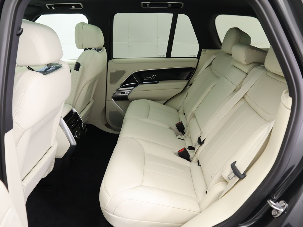 Thumbnail: 2025 Land Rover Range Rover - 21