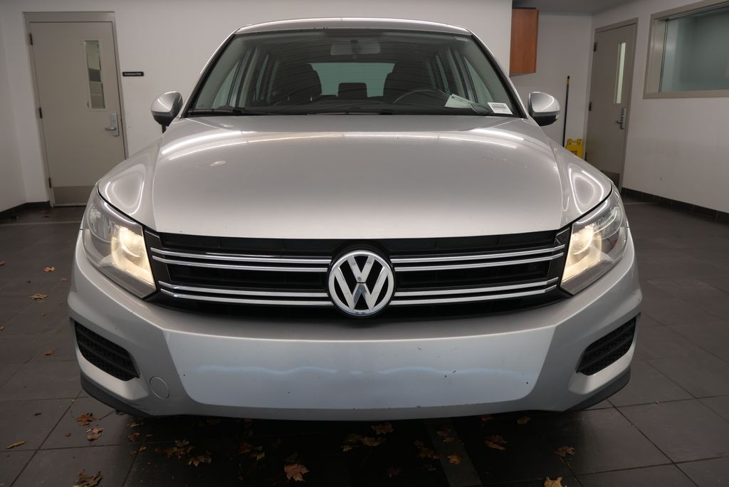 2014 Volkswagen Tiguan SE 9