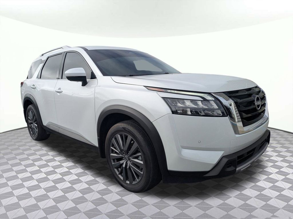White Pearl 2025 Nissan Pathfinder SL FWD SUV / Crossover Front-Wheel Drive 9-Speed Automatic