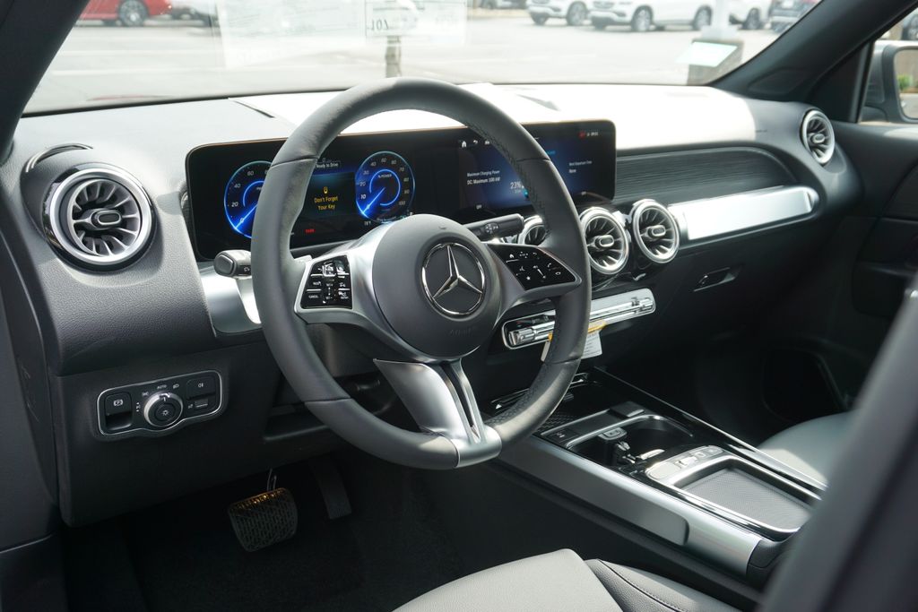 2025 Mercedes-Benz EQB 250+ 22