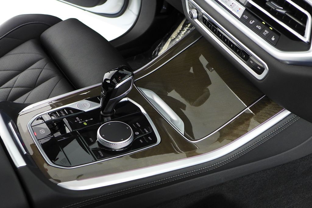 Thumbnail: 2023 BMW X5 - 15