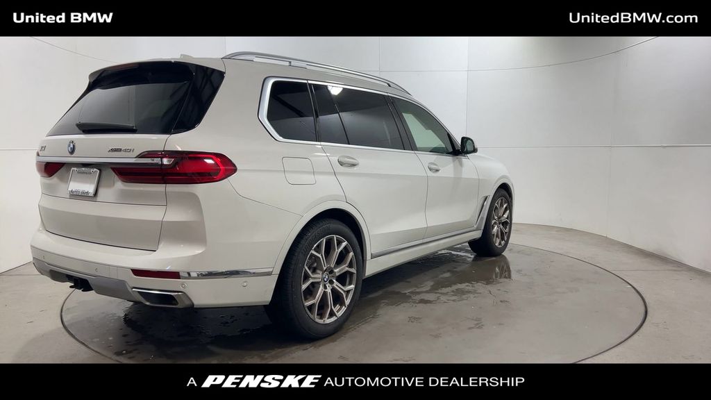 Thumbnail: 2021 BMW X7 - 8