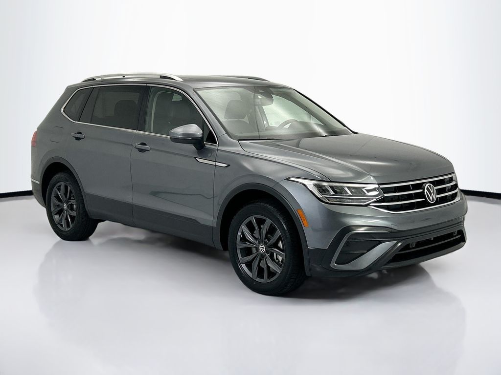 Thumbnail: 2023 Volkswagen Tiguan - 3