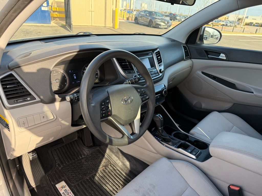 Thumbnail: 2017 Hyundai Tucson - 7