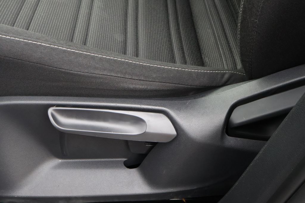 Thumbnail: 2022 Volkswagen Tiguan - 31